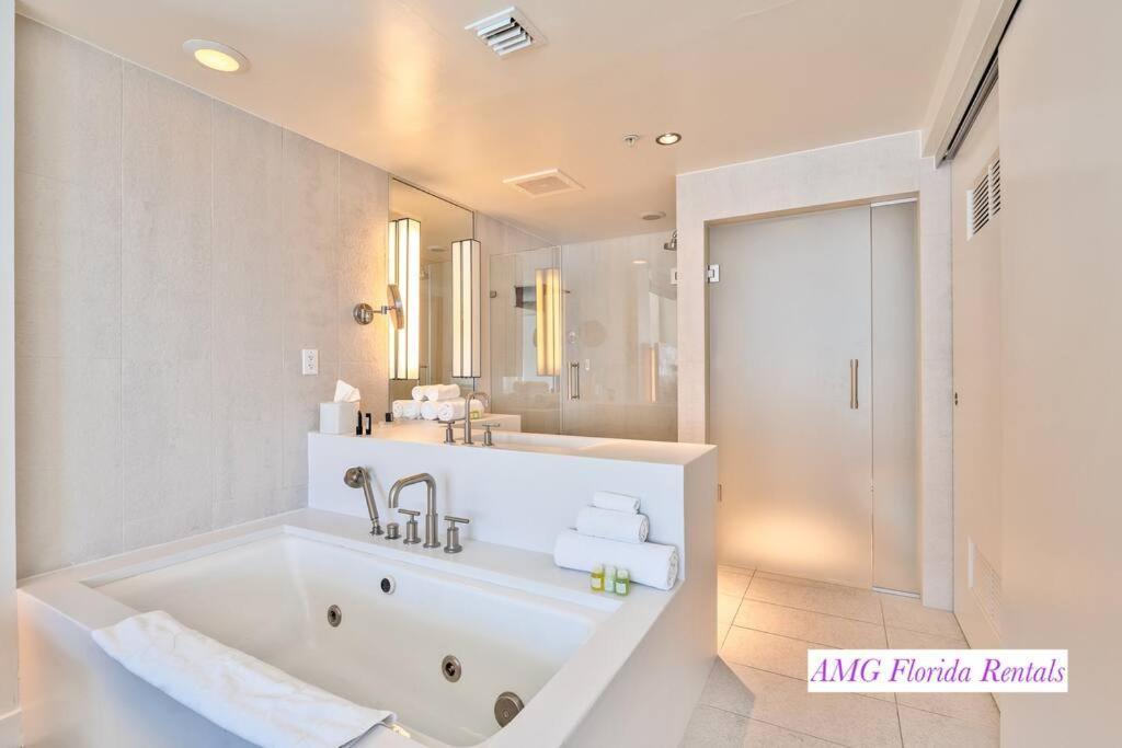 1 Bedroom With Ocean And City Views! Fort Lauderdale Esterno foto